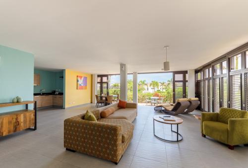 Garden: Bungalow