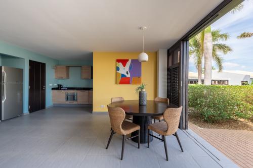 Garden: Interieur badkamer